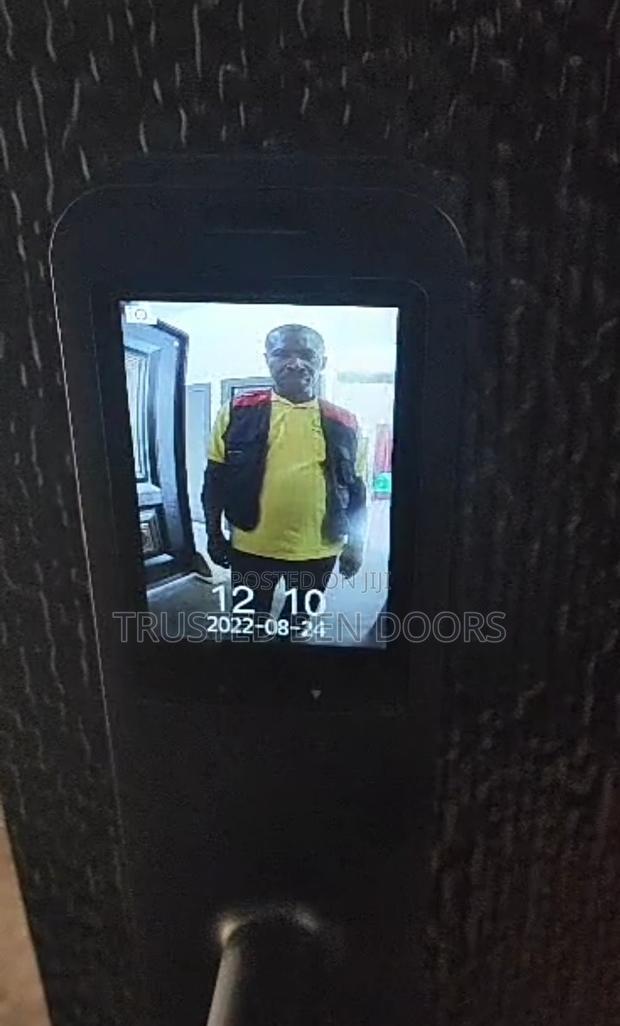 Paladin Smart Locks Swipe Card/Passcode/Fingerprint/Keys · Photo 3