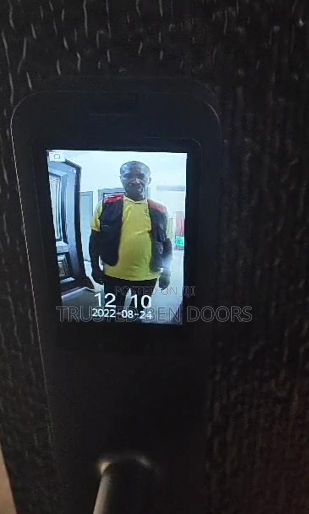 Paladin Smart Locks Swipe Card/Passcode/Fingerprint/Keys · Photo 4