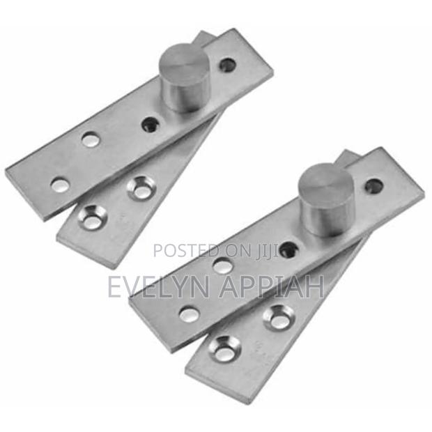 Pivot Hinges · Photo 4