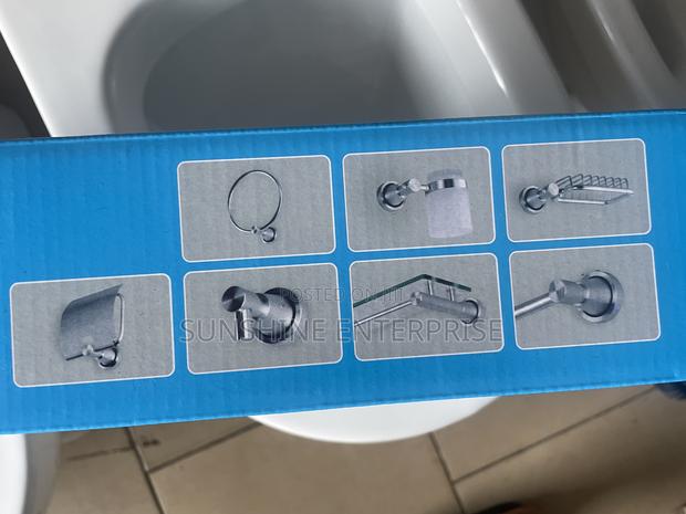 All Black Brimix Bathroom Accessories · Photo 4