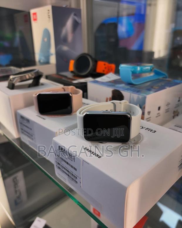 Samsung Galaxy Fit 3 Smart Watch · Photo 1
