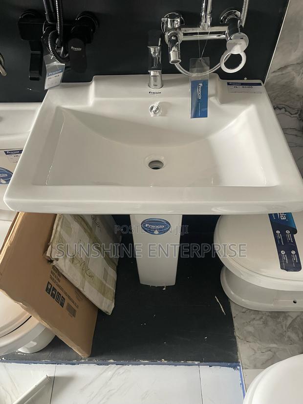 Frencia Wash Hand Basin, Square in Shape · Photo 3