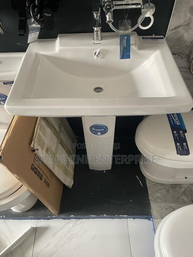Frencia Wash Hand Basin, Square in Shape · Photo 4
