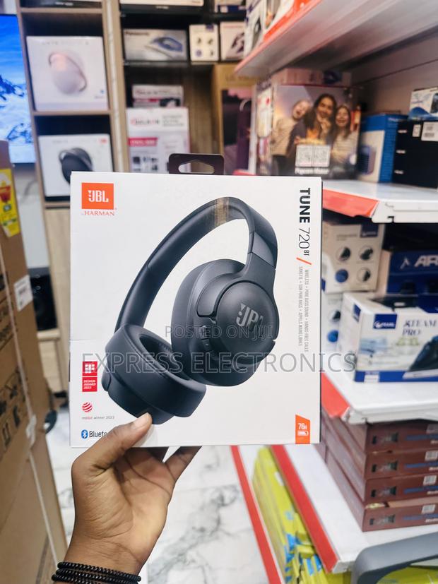New Arrivals of JBL Headphones Tune 720 · Photo 2