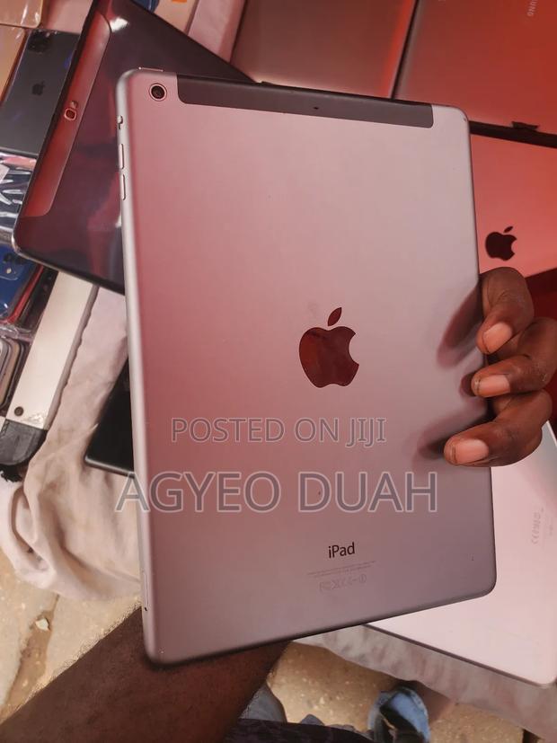 Apple iPad Air 16 GB Silver photo 2
