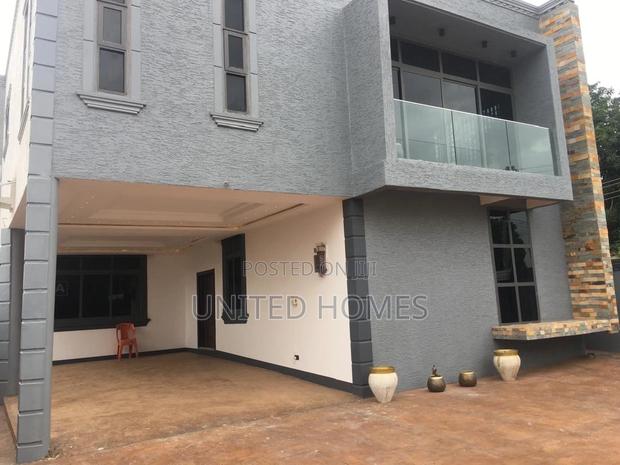 4bdrm House in Achimota for sale · Photo 3
