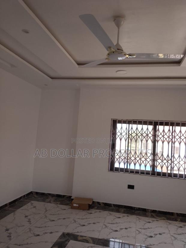 3bdrm House in Mangoes Street, Spintex for rent · Photo 4