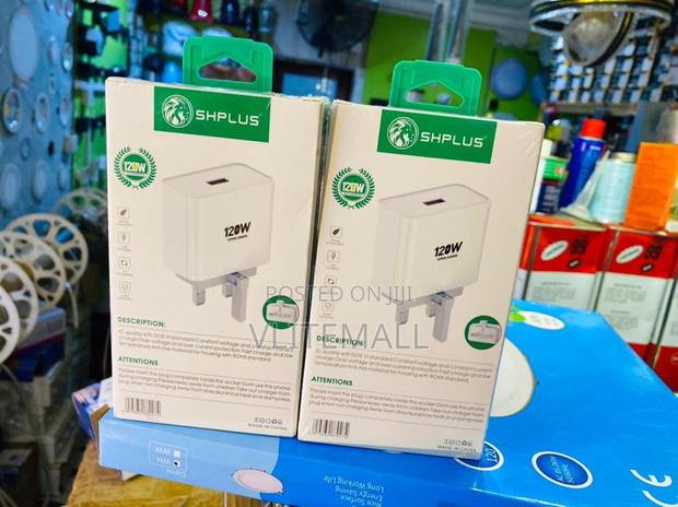 Shplus Massive 120W (A4001)Double Fast Charger · Photo 4