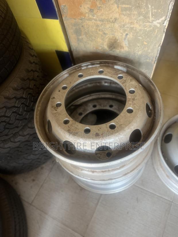 Car Rims Homeused Available photo 5