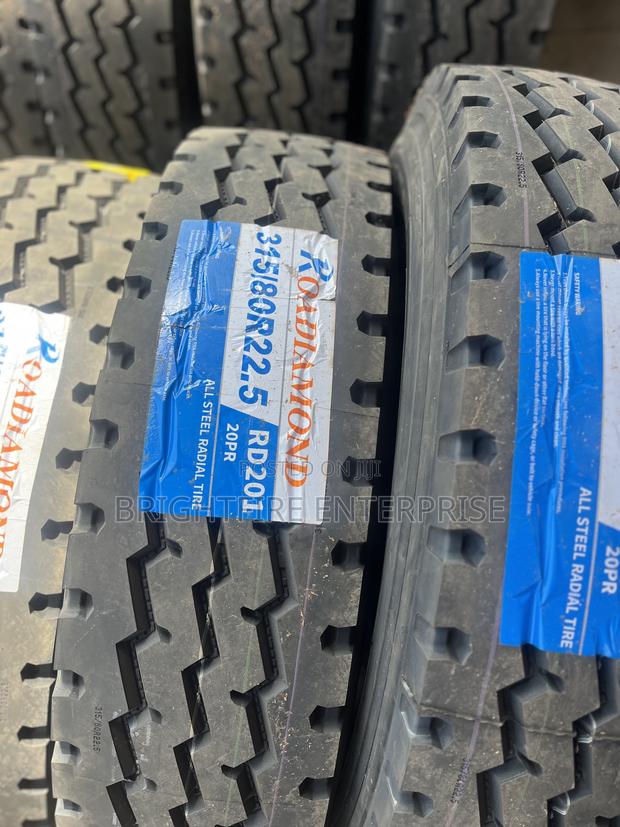 315/80r22.5 Available in Stock photo 2