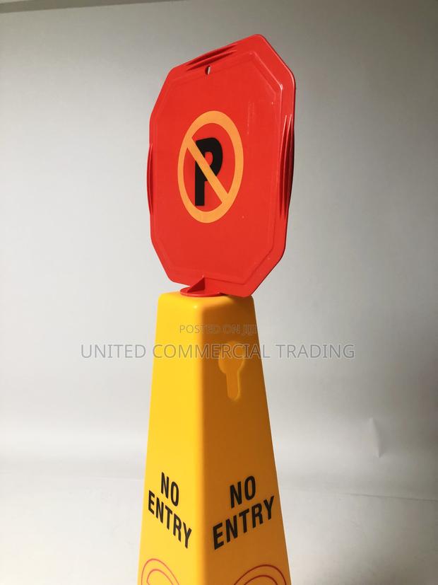 Traffic Con And Warning Signal