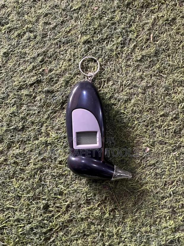Portable Alcohol Detector (Breathalyzer)
