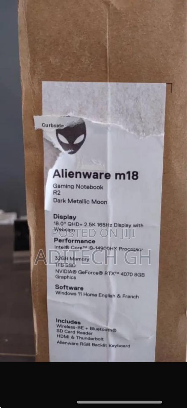 New Laptop Alienware M17x R2 32GB Intel Core i9 SSD 1T · Photo 4