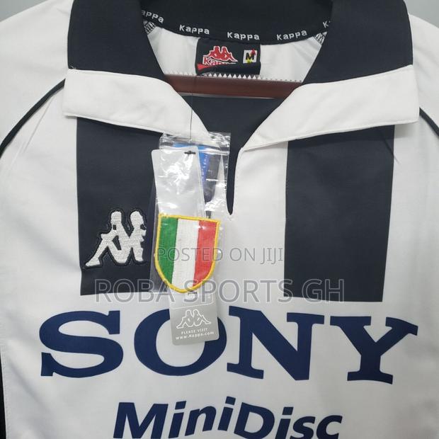 1996/97 Juventus Retro Home Jersey
