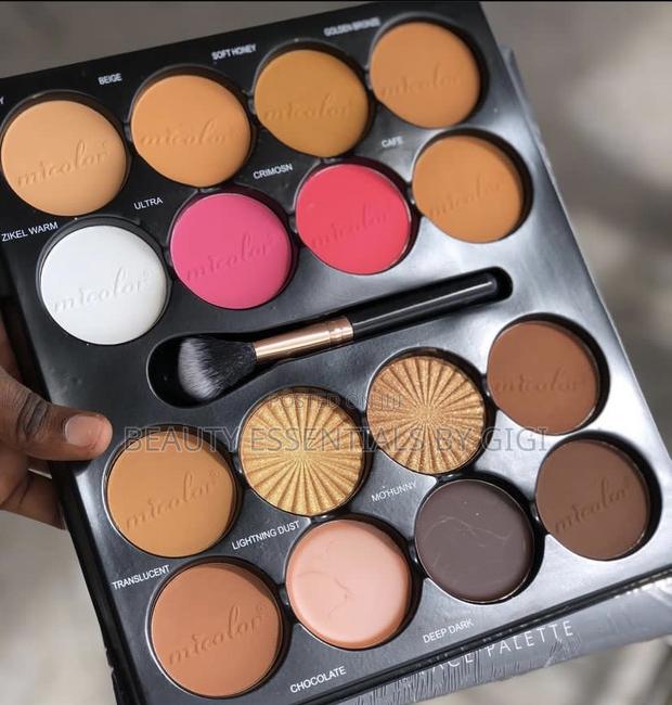 Makeup Powder Palette · Photo 3