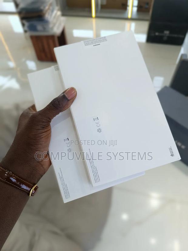 New Samsung Galaxy Tab A9 64 GB Silver · Photo 2