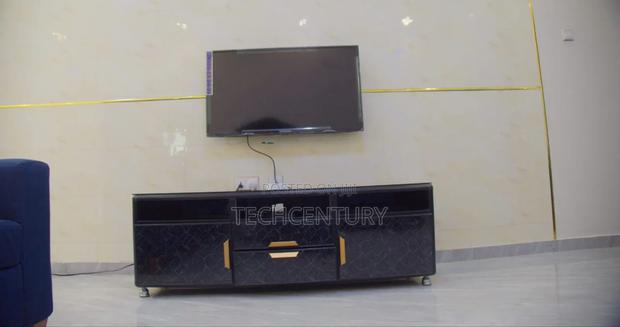 2 Bedroom Airbnb Apartment at Gbawe Near the Chiefs Palace photo 9