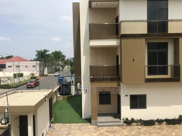 4bdrm House in Dzorwulu for rent · Photo 3