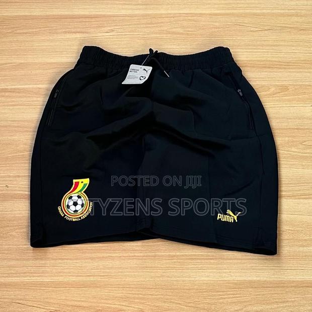 Black Stars Black Shorts · Photo 3