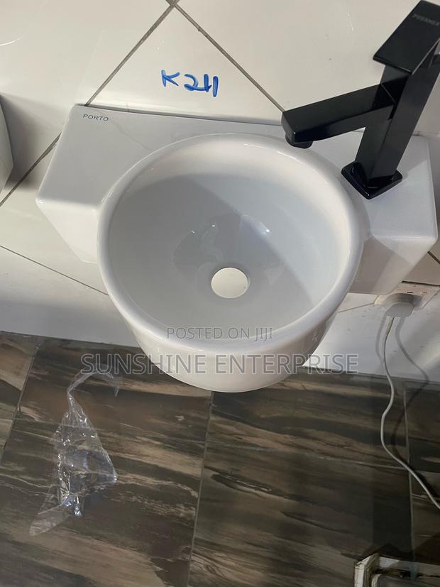 New Design Floating Wash Hand Basin · Photo 2