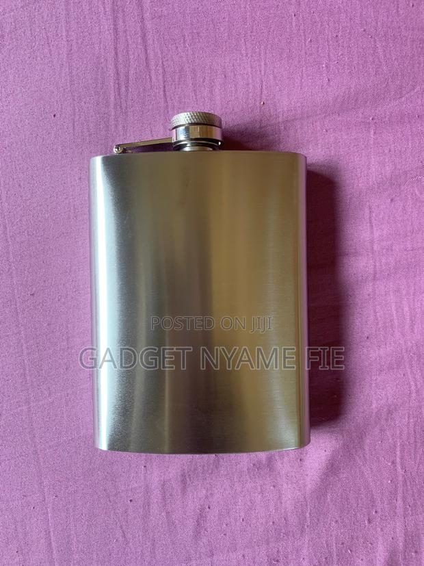 Portable Stainless Steel Hip Flask · Photo 4