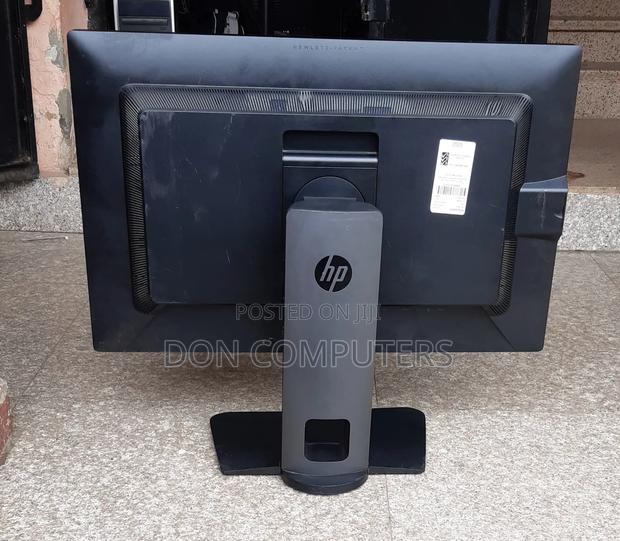 HP 30 Inches QHD IPS Monitor photo 2