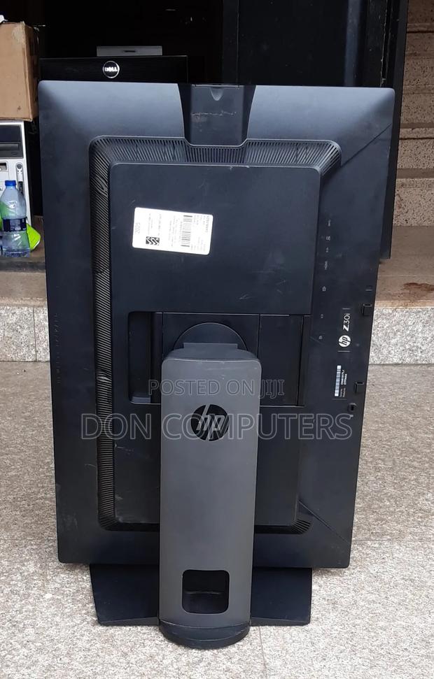 HP 30 Inches QHD IPS Monitor photo 4