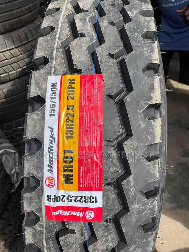 Macroyal 13r22.5