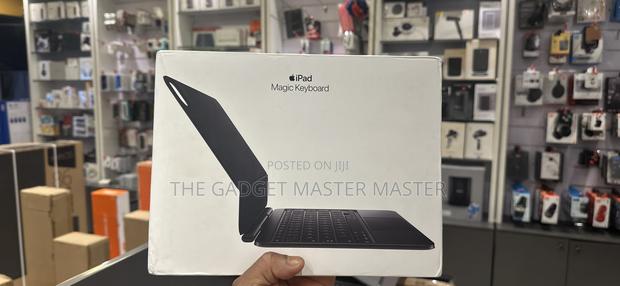 iPad Pro 11 Inch Magic Keyboard · Photo 3