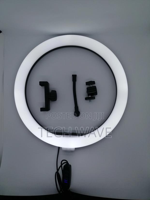 12inches Ringlight With Stand · Photo 4