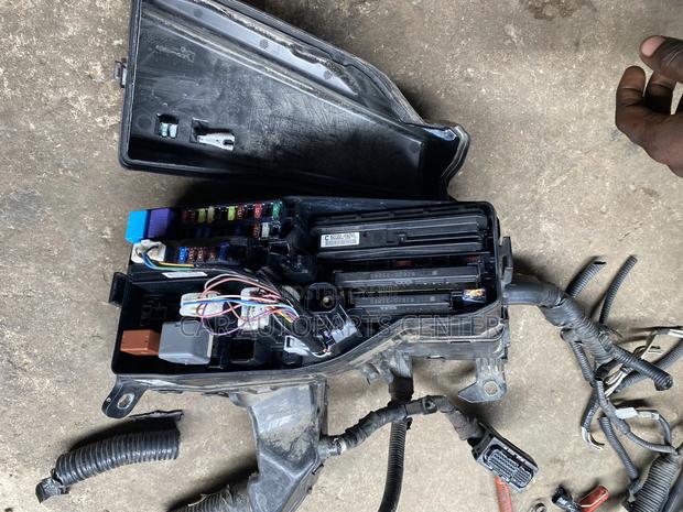 Toyota Camry Spider 2014 Engine Fusebox photo 2
