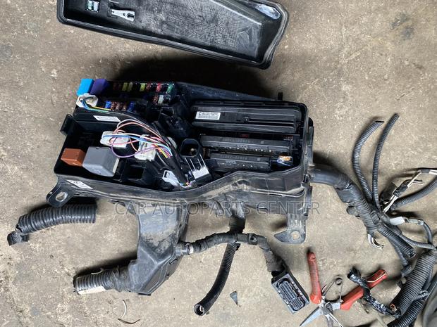 Toyota Camry Spider 2014 Engine Fusebox photo 3