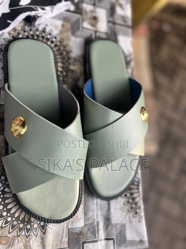 Light Green Leather Slippers · Photo 3