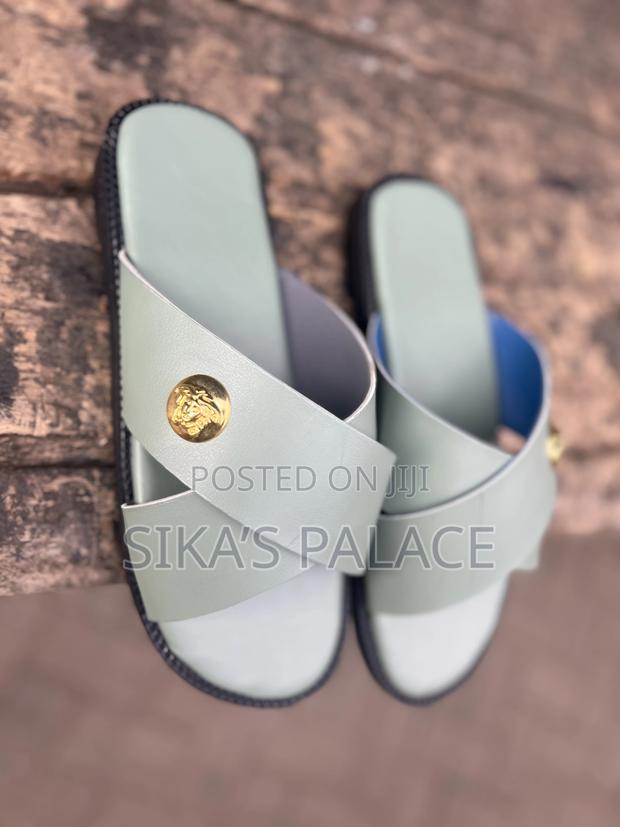 Light Green Leather Slippers · Photo 4