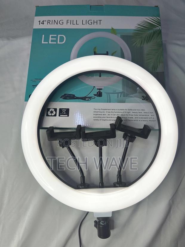 14inches Ringlight (USB Powered) With Stand · Photo 3