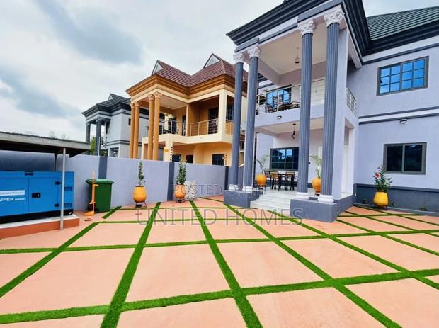 Furnished 4bdrm House in West Legon for rent · Photo 1