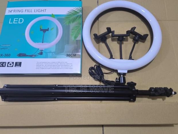 14inches Ringlight (USB Powered) With Stand · Photo 4