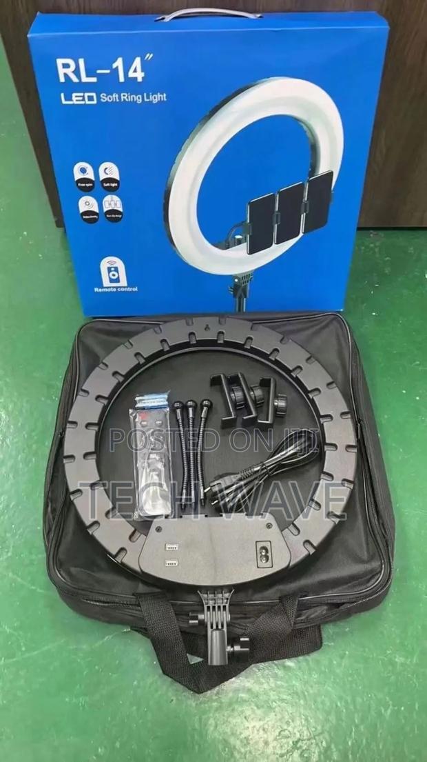 14inches Ringlight With Remote and Stand · Photo 4
