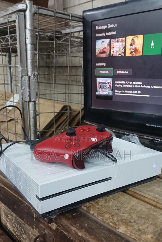 X Box One S · Photo 3