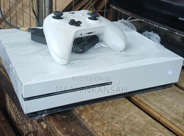 X Box One S · Photo 4