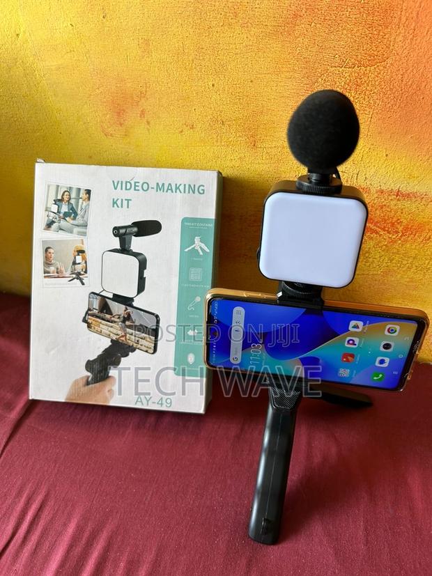 Video Kit / Vlogging Kit With Single Light · Photo 4