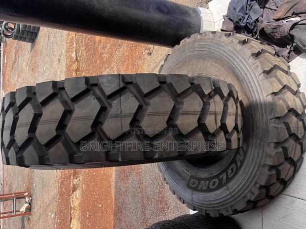 13r22.5 Block Off-Road Tyres photo 2
