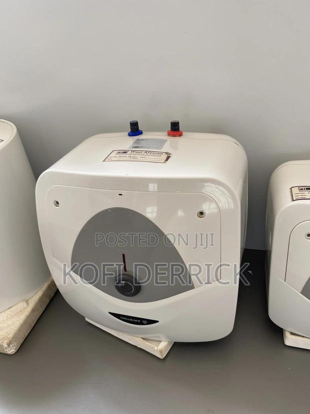 Water Heater 30l (Italy) - Ariston Water Heater 30l · Photo 4