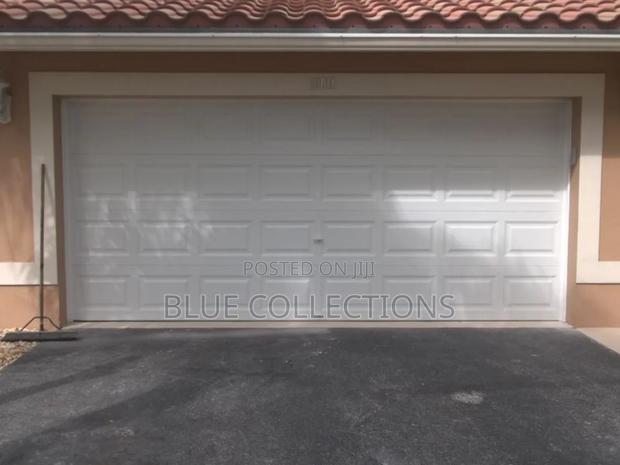 16×8automated Garage Door · Photo 2