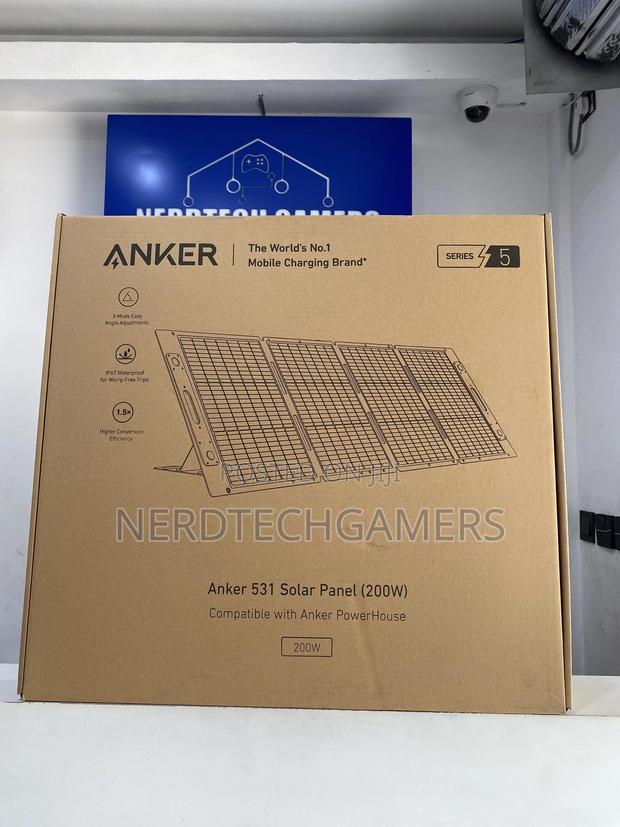 Anker 531 Portable Solar Panel · Photo 3