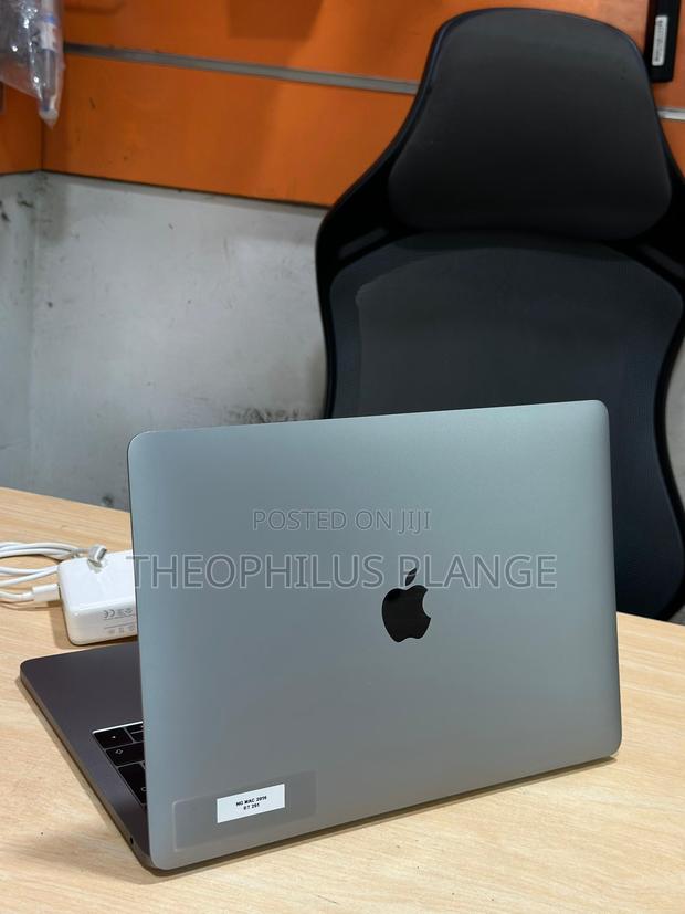 New Laptop Apple MacBook Pro 2016 8GB Intel Core I5 SSD 256GB · Photo 4