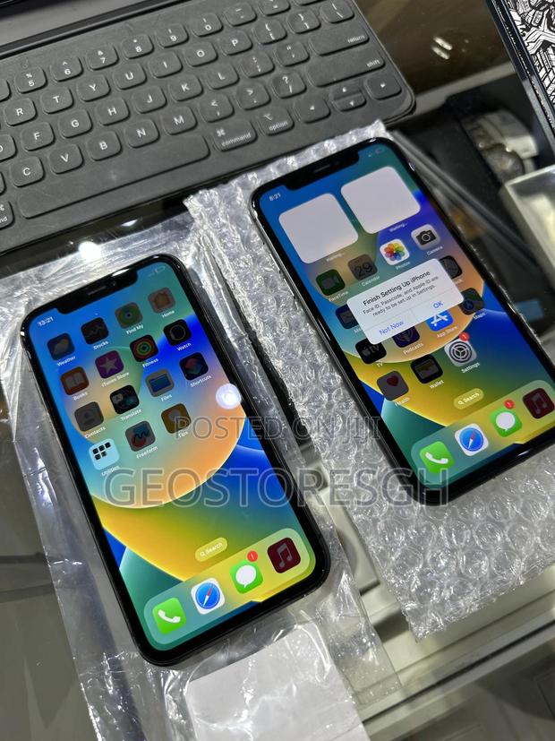 Apple iPhone 11 64 GB Black photo 3