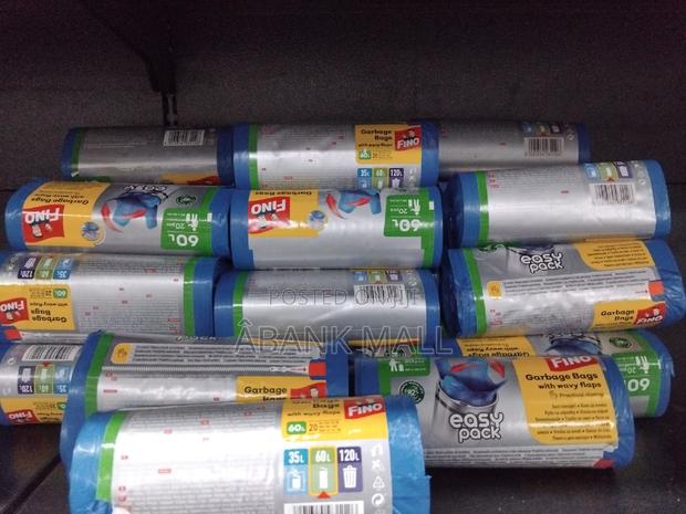 Garbage Bags With Wavy Flaps · Photo 3