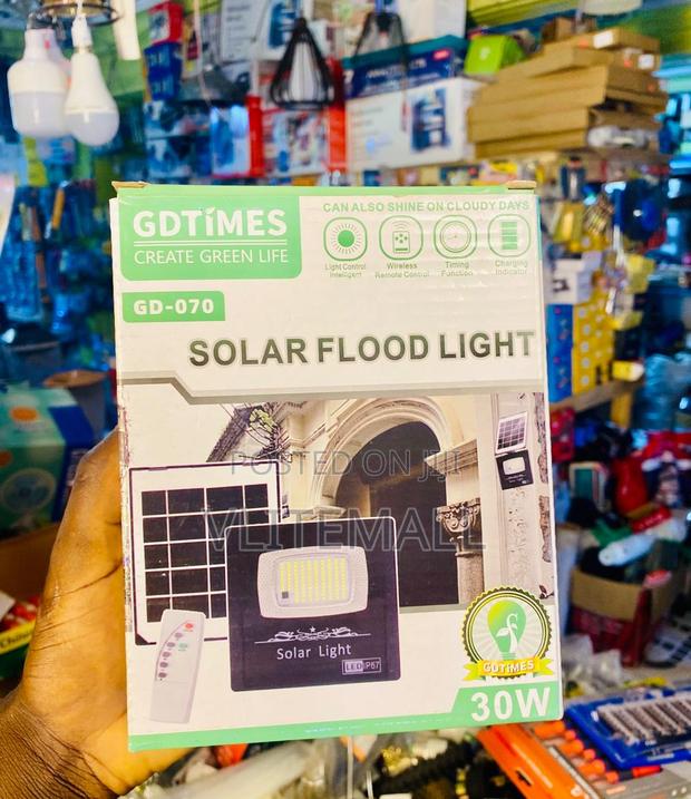 30w Solar Floodlights (GD-070) · Photo 3