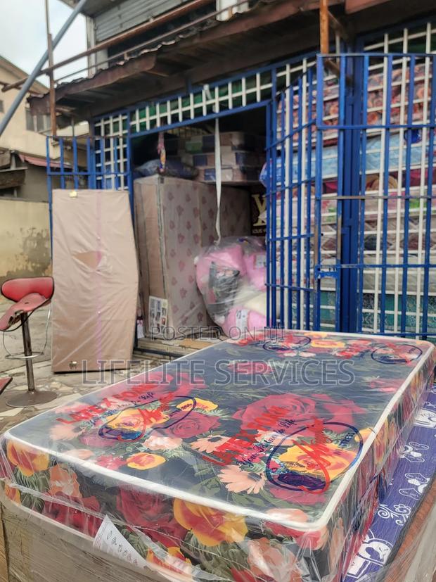 High Density Medium Size 8" Mattress